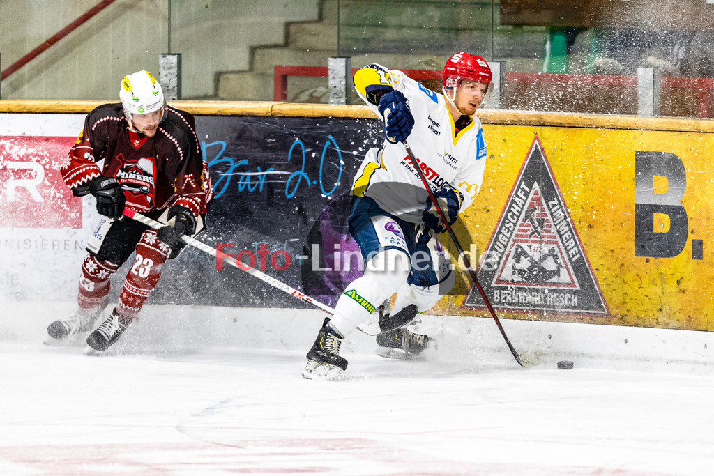 Bayernliga Eishockey, TSV Peißenberg Miners gegen den ERV Schweinfurt am 11.12.22 in Peißenberg | Bayernliga Eishockey, TSV Peißenberg Miners gegen den ERV Schweinfurt am 11.12.22 in Peißenberg