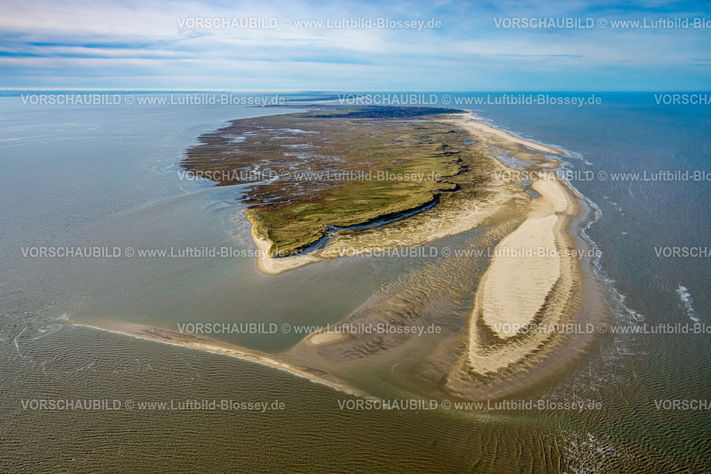 Wittmund251106125Spiekeroog | Luftbild, Gesamtansicht Ostfriesische Insel Spiekeroog, Nordstrand und Ostplate Wildnisgebiet, Ostende mit Fernsicht und blauer Himmel mit Horizont, Spiekeroog, Norddeutschland, Ostfriesland, Niedersachsen, Deutschland