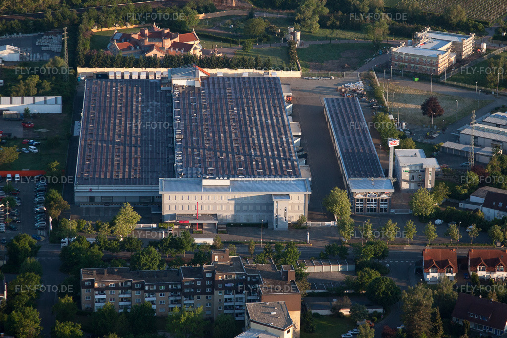 Luftbild: Halle der Progroup in Landau in der Pfalz im Bundesland Rheinland-Pfalz in Deutschland. Foto: IMG_64588.jpg vom 04.05.2014 durch Werner Riehm/FLY-FOTO.de