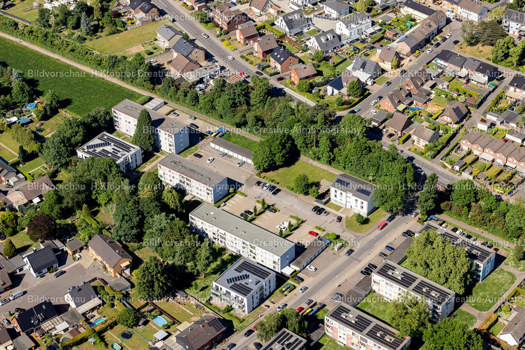 Luftbild Bedurg-3340 | Luftbildfotografie und Luftbild Bedurg Plattenbau- Hochhaus- Wohnsiedlung in Bedburg im Bundesland Nordrhein-Westfalen, Deutschland - Realisiert mit Pictrs.com