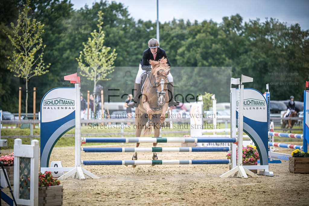 DOS_5669 | Entdecke hochwertige Reitturnierfotos von Foto Oger. Professionell, emotional und authentisch – jetzt Lieblingsmomente im Shop bestellen. - Realisiert mit Pictrs.com