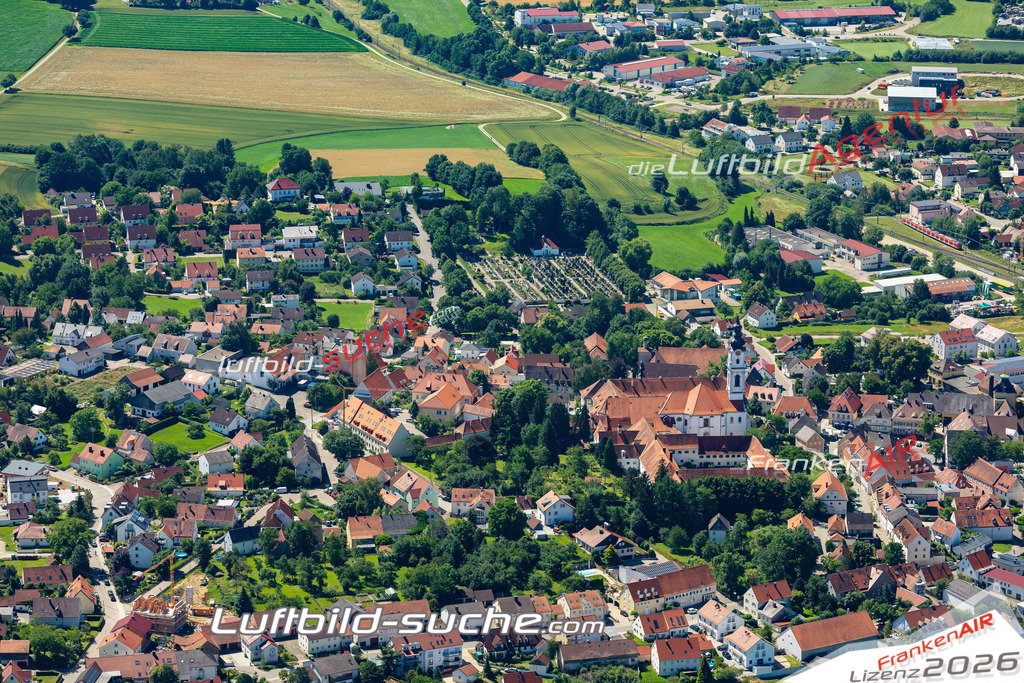 Aktuelles Luftbild von  Altomünster - Die Luftaufnahme wurde 2022 mittels UL-Flugzeug erstellt ( keine Drohne ) - hochauflösende Kamera-Systeme von  Canon -Beste Qualität - Für grossformatige Ausdrucke geeignet. Die Geschenkidee !