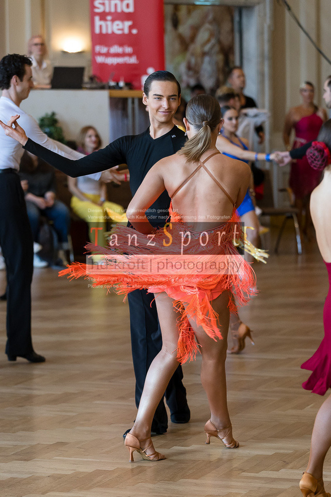 IMG_2971 | Tanzsportbilder, Standardtanz, Lateintanz, WDSF, DTV, LTVB, dancecomp, goc, hessen tanzt, blaues band der spree, walzer, tango, wiener walzer, slowfox, quickstepp, samba, rumba, cha-cha-cha, paso doble. jive, hd-kroft photography, turniertanzsport