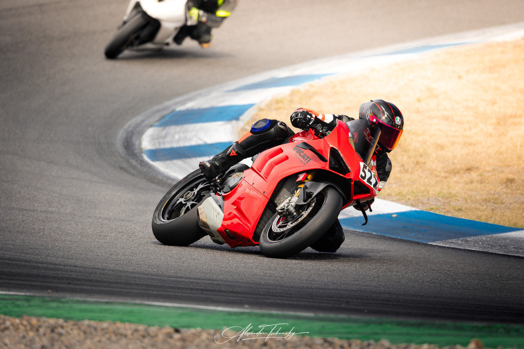 Ducati Trackday Hockenheimring 2026 | Entdecken Sie die faszinierende Welt von Alexander Tschuncky Arts: Kreative Fotografie, atemberaubende Automobilkunst und hochwertiger Bilderdruck. Lassen Sie sich inspirieren! - Realisiert mit Pictrs.com