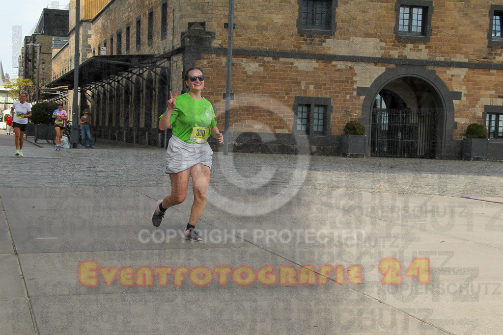250920_1334_EV4_6105 | Sportfotografie im Rhein-Sieg Kreis, Köln, Bonn, NRW, Rheinland Pfalz, Hessen, etc. Unser Tätigkeitsfeld umfasst den Laufsport vom Volkslauf über den Marathon, Duathlon, Triathon bis zum Ultralauf wie Kölnpfad Ultra oder Schindertrail.