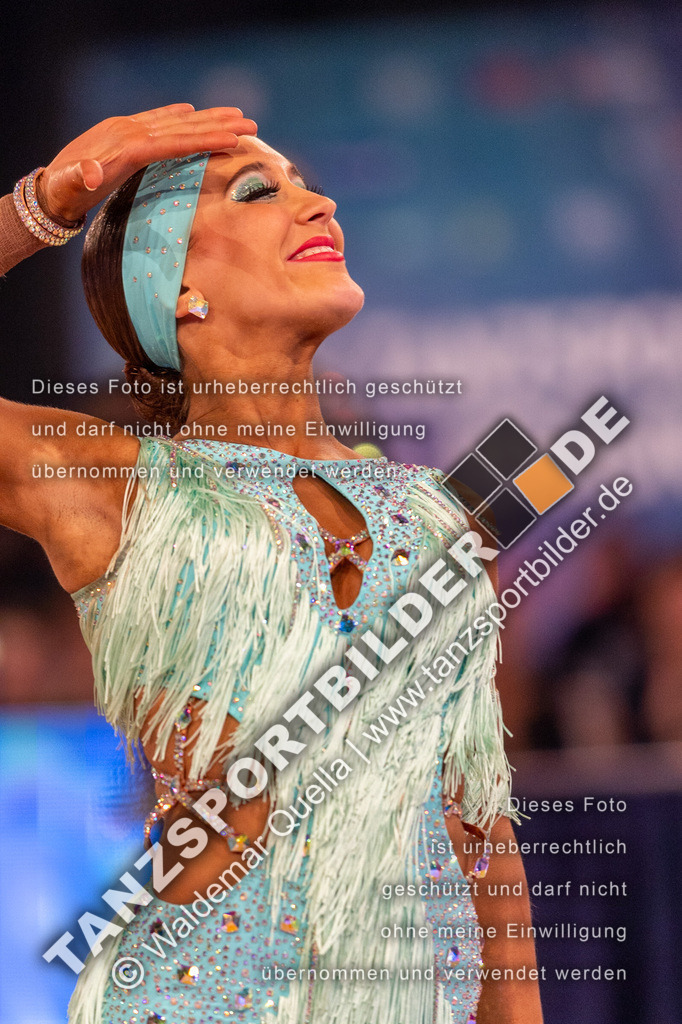 20231111-04470 | Hier finden Sie Tanz Bilder vom Latein und Standard Formationen tanzen. Sportbilder vom Tanzsport. Schöne Fotos und von Weltmeisterschaft, Europameisterschaft, Bundesliga, Regionalliga, Oberliga und Landesliga sowie von GOC Stuttgart, DanceComp, WM Bremen