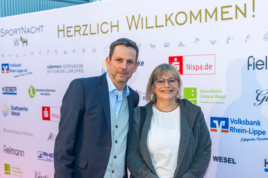 top-top.de 260306-224 | Foto, Video, Fotografie, Videografie, Fotobox, DJ, Discjockey, Musik, Musikbox, Veranstaltung, Photobooth, Amazon, Ebay, Buchtipp, Bestseller, Autor, Verlag, Buch, Wesel, Hamminkeln, NRW, Dinslaken, Rees, Drohne, Hochzeit, Party, Fotobox, Wesel, Fotograf