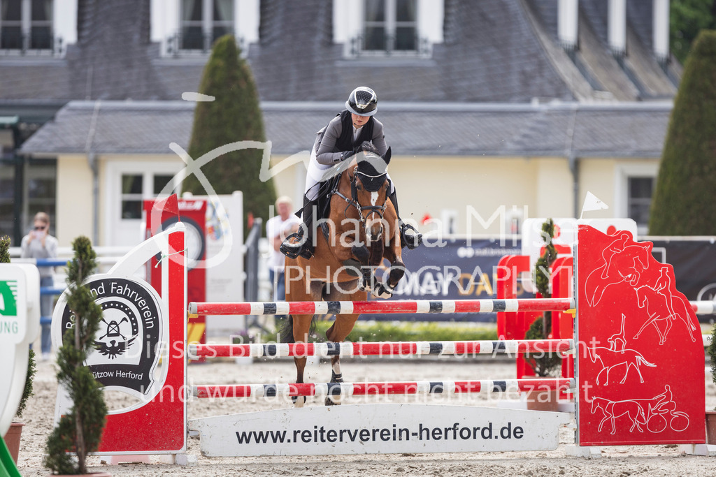 260509_PfSpTa_5_L-Spr-597 | Deine schönsten Turniermomente als professionelle Fotos! Entdecke hochwertige Pferdesport-Fotografie im Online-Shop. Jetzt Fotos finden & bestellen!