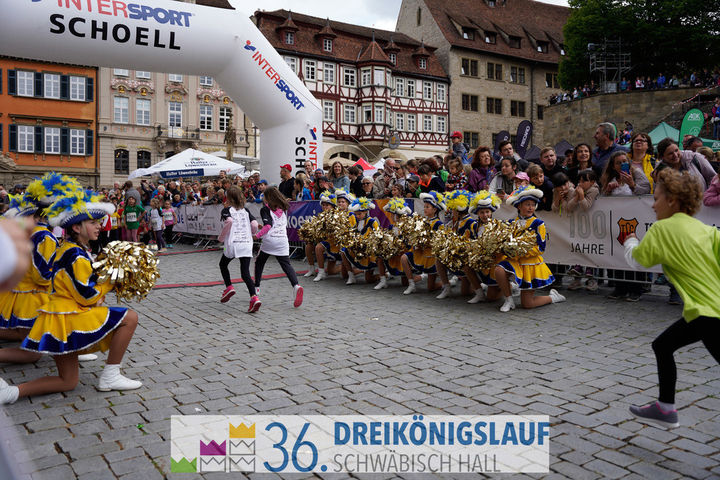 AOK Junior Cup 400m | 3Königslauf 2022 AOK Junior Cup 400m - Realisiert mit Pictrs.com