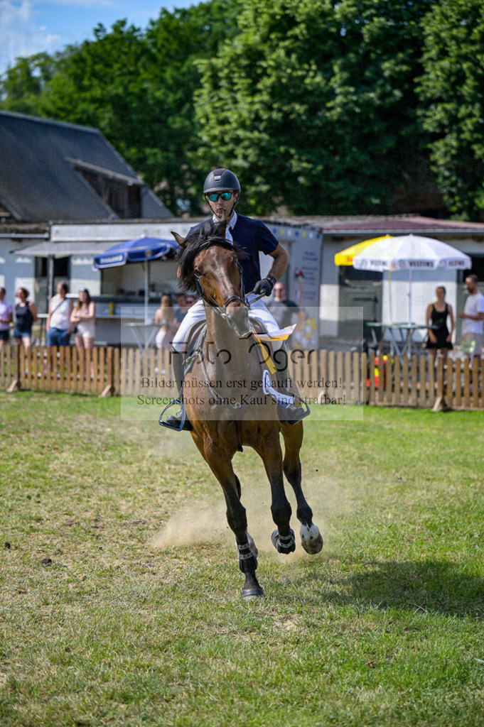 Reitturnier Voxtrup | Entdecke hochwertige Reitturnierfotos von Foto Oger. Professionell, emotional und authentisch – jetzt Lieblingsmomente im Shop bestellen.Deutschlandweite Turnierfotografie. - Realisiert mit Pictrs.com