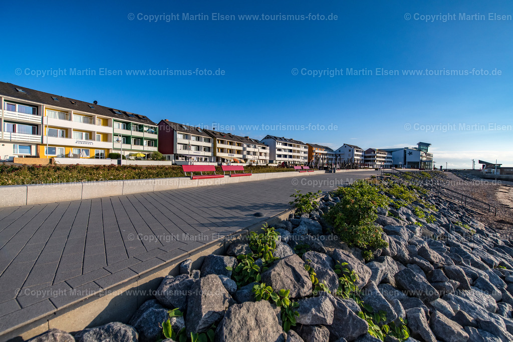 Helgoland Promenade__ELS_3951030818 | Helgoland - Aufnahmedatum: 04.08.2018, Aufnahmehöhe:  m, Koordinaten:  - , Bildgröße: 8113 x  5409 Pixel - Copyright 2018 by Martin Elsen, Kontakt: Tel.: +49 157 74581206, E-Mail: info@schoenes-foto.deSchlagwörter:Schleswig-Holstein,Landkreis Pinneberg,Düne,Hochseeinsel,Börteboote,Meer,Küste,Halunder,Oberland,Unterland,Strand,Seehunde,Robben,Lange Anna,Felsen,Roter Felsen,Luftbild,Luftbilder,Bastölpel - Realisiert mit Pictrs.com