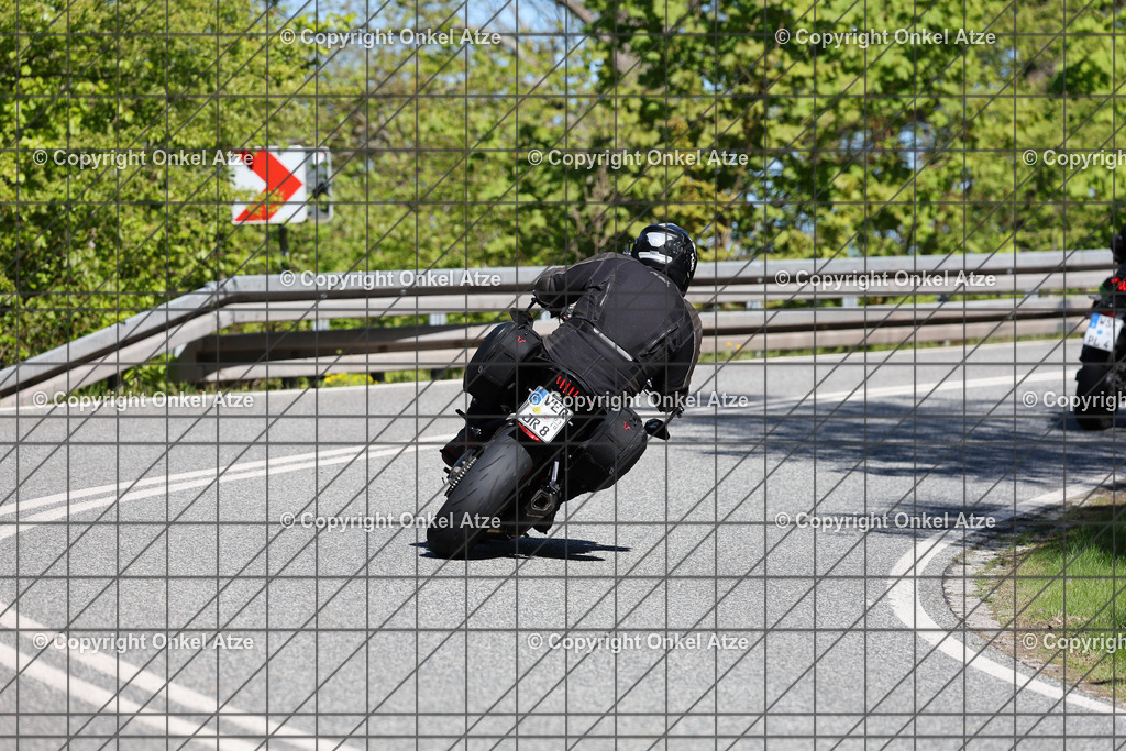IMG_9075 | Fotograf am Kyffhäuser. Onkel Atze. Kyffhäuser Rennstrecke. Café36. Motorsportfotografie. - Realisiert mit Pictrs.com