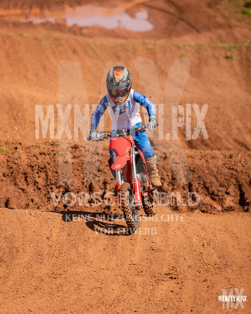 866A4294 | mxndyyvipix
