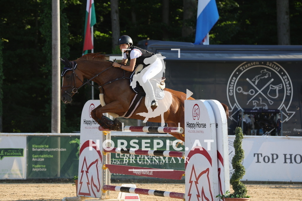 0P6A2406 | Willkommen bei Brunnmayr - Design & Fotografie – Ihrem Spezialisten für Reitturniere und Pferdeveranstaltungen in Oberösterreich, Salzburg und Bayern! Seit über 17 Jahren sind wir leidenschaftlich dabei.