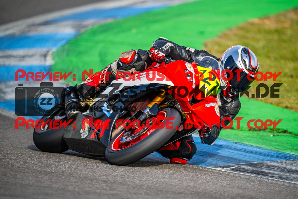 MaZZes_Fotomatrix_20240317_6007705_5563 | Fotograf Mathias Schmid
Sportfotograf,
Eventfotograf,
Hochzeitsfotograf,
Portraitfotograf