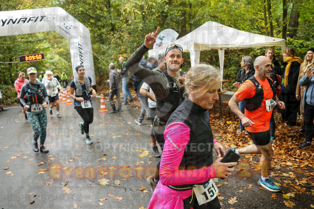 241027_1009_EX1_3696 | Sportfotografie im Rhein-Sieg Kreis, Köln, Bonn, NRW, Rheinland Pfalz, Hessen, etc. Unser Tätigkeitsfeld umfasst den Laufsport vom Volkslauf über den Marathon, Duathlon, Triathon bis zum Ultralauf wie Kölnpfad Ultra oder Schindertrail.