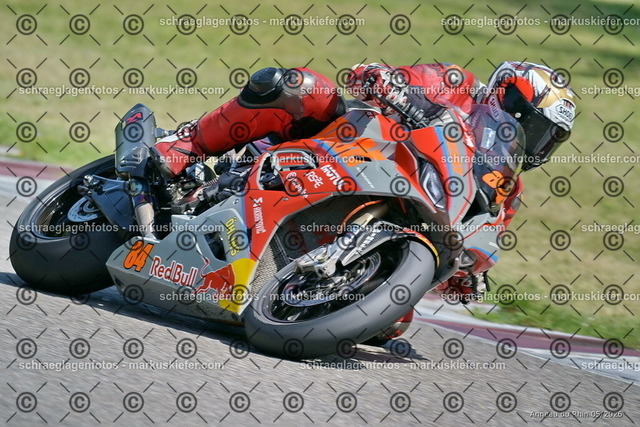 26BT02-1157 | markuskiefer.com - Realisiert mit Pictrs.com