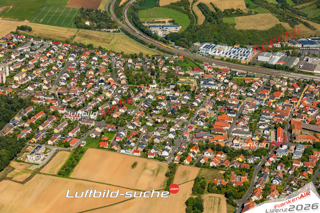 Das Luftbild zeigt : Grünewaldstraße Rottendorf - Die Luftaufnahme wurde 2023 vom UL-Flugzeug aus erstellt ( keine Drohne ) - Hochauflösende Luftaufnahme - Für grossformatige Ausdrucke geeignet. Die Geschenkidee !Mit Lizenz und Bildrechte bestellbar