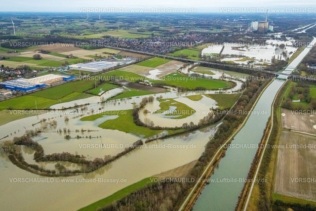 Bergkamen231204828Lippe | Luftbild vom Hochwasser der Lippe, Weihnachtshochwasser 2023, Fluss Lippe tritt nach starken Regenfällen über die Ufer, Überschwemmungsgebiet Naturschutzgebiet Lippeaue Stockum mit Blick zum RWE Generation SE Kraftwerk Gersteinwerk, Datteln-Hamm-Kanal, Rünthe, Bergkamen, Ruhrgebiet, Nordrhein-Westfalen, Deutschland
