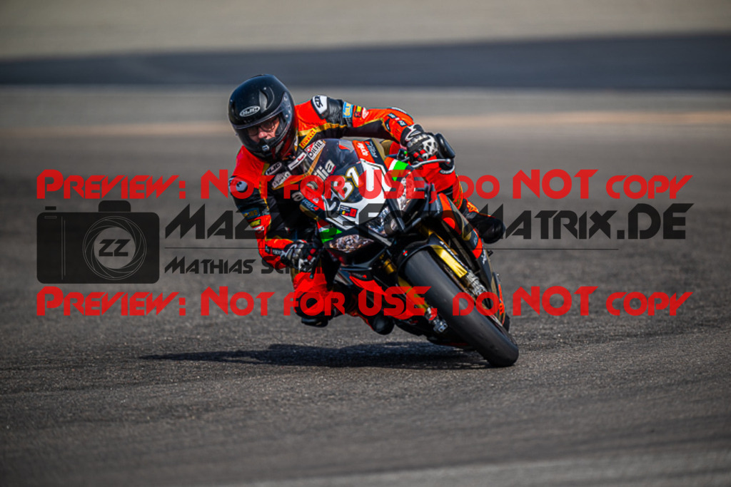 MaZZes_FotoMatrix_230410_8308 | ROT