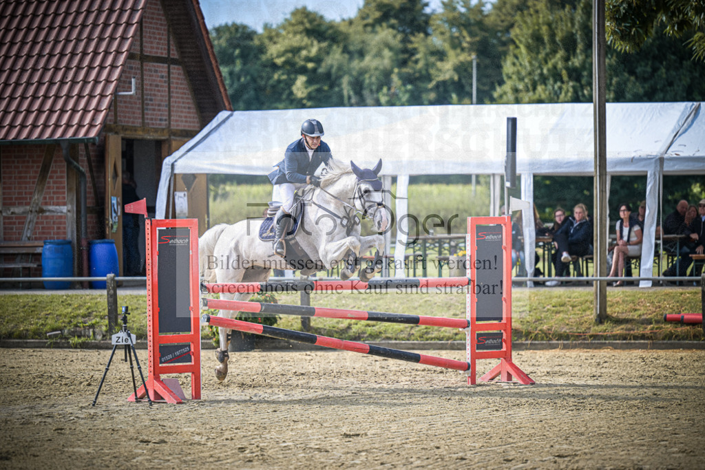 DOS_3510 | Entdecke hochwertige Reitturnierfotos von Foto Oger. Professionell, emotional und authentisch – jetzt Lieblingsmomente im Shop bestellen.Deutschlandweite Turnierfotografie. - Realisiert mit Pictrs.com