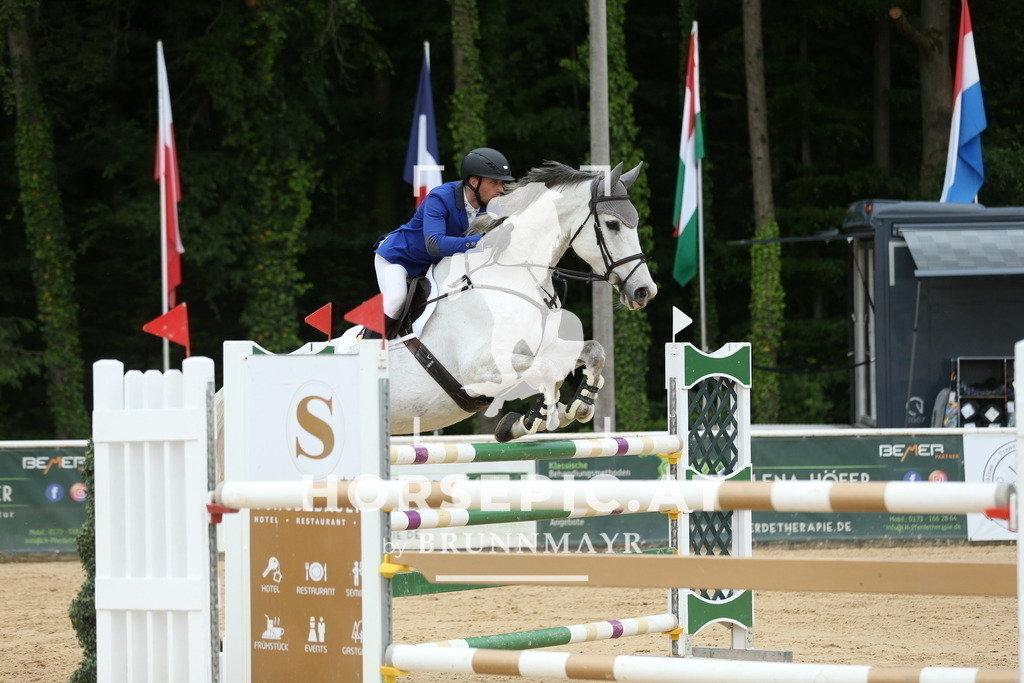 DL2Q3304 | Willkommen bei Brunnmayr - Design & Fotografie – Ihrem Spezialisten für Reitturniere und Pferdeveranstaltungen in Oberösterreich, Salzburg und Bayern! Seit über 17 Jahren sind wir leidenschaftlich dabei.