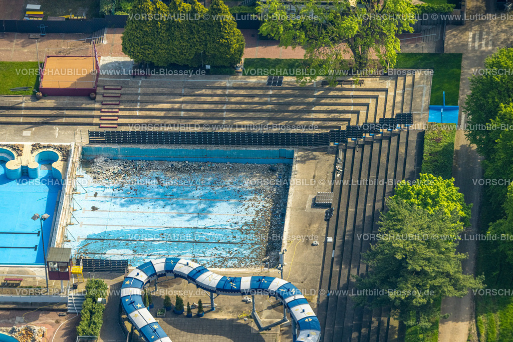 Herne240500120 | Luftbild, LAGO Die Therme im Gysenbergpark Revierpark, Freibad Schwimmbad und Wellness-Center, Reparaturarbeiten, ein Becken muss erneuert werden, Börnig, Herne, Ruhrgebiet, Nordrhein-Westfalen, Deutschland