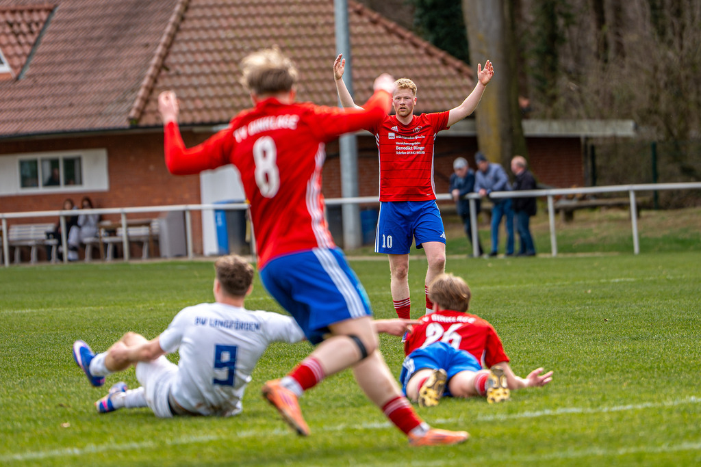 Fußball I Herren I Saison 2025-2026 I Halbfinale Kreispokal VEC I  BW Langförden - TV Dinklage II I 19163 | jns.sportfotos - Realisiert mit Pictrs.com