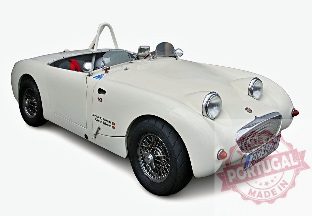 Austin-Healey Sprite Frogeye vintage racing car | White classic Austin-Healey Sprite Frogeye roadster, a famous British sports car - Realisiert mit Pictrs.com