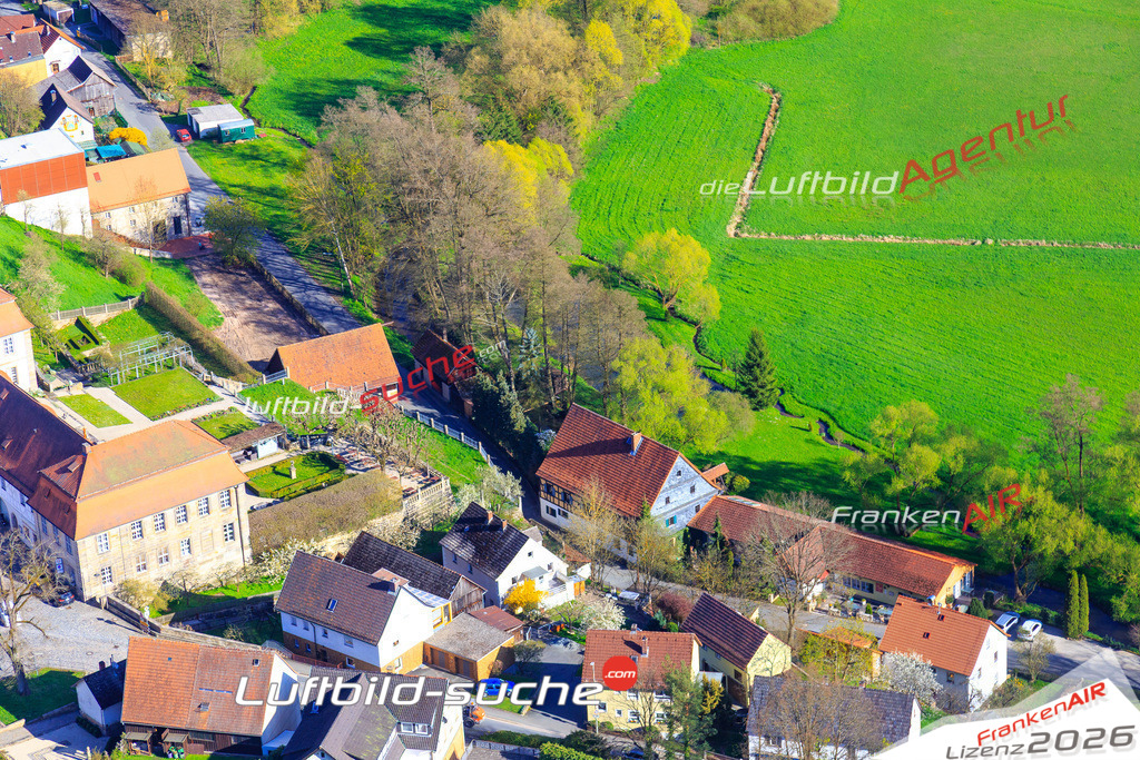 Die Luftaufnahme der Stadt Neudrossenfeld wurde vom UL-Flugzeug heraus erstellt ( keine Drohne )- hohe Auflösung für beste Qualität