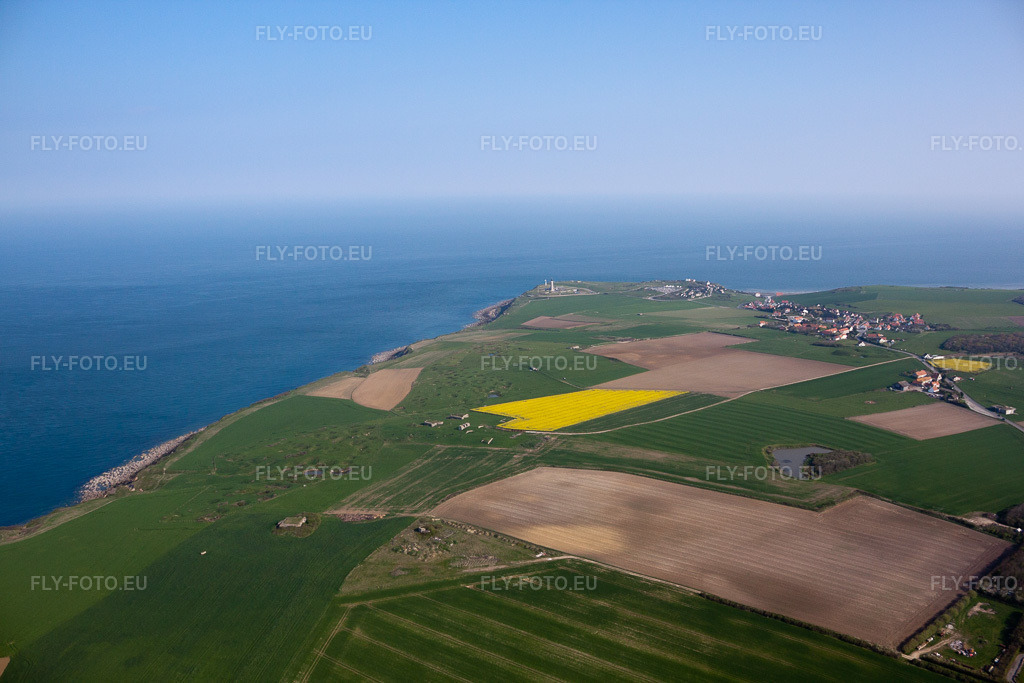Vue aérienne: Côte de la Manche Cap Le Gris Nez à Lille dans le Nord-Pas-de-Calais Picardie à Audinghen dans le département Pas de Calais, France. Photo: IMG_40194.jpg prise le 18/04/2011 par Werner Riehm/FLY-FOTO.euRésolution de l'original: 4752 x 3168 px
