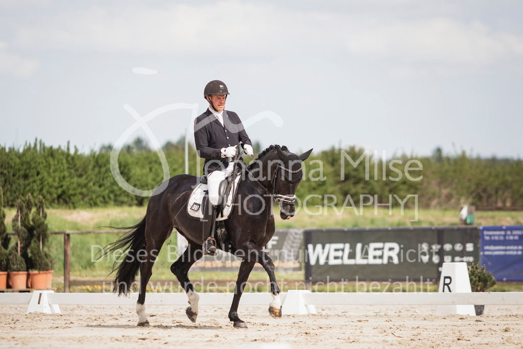 250416_Dressurpferde-M-316 | Deine schönsten Turniermomente als professionelle Fotos! Entdecke hochwertige Pferdesport-Fotografie im Online-Shop. Jetzt Fotos finden & bestellen!