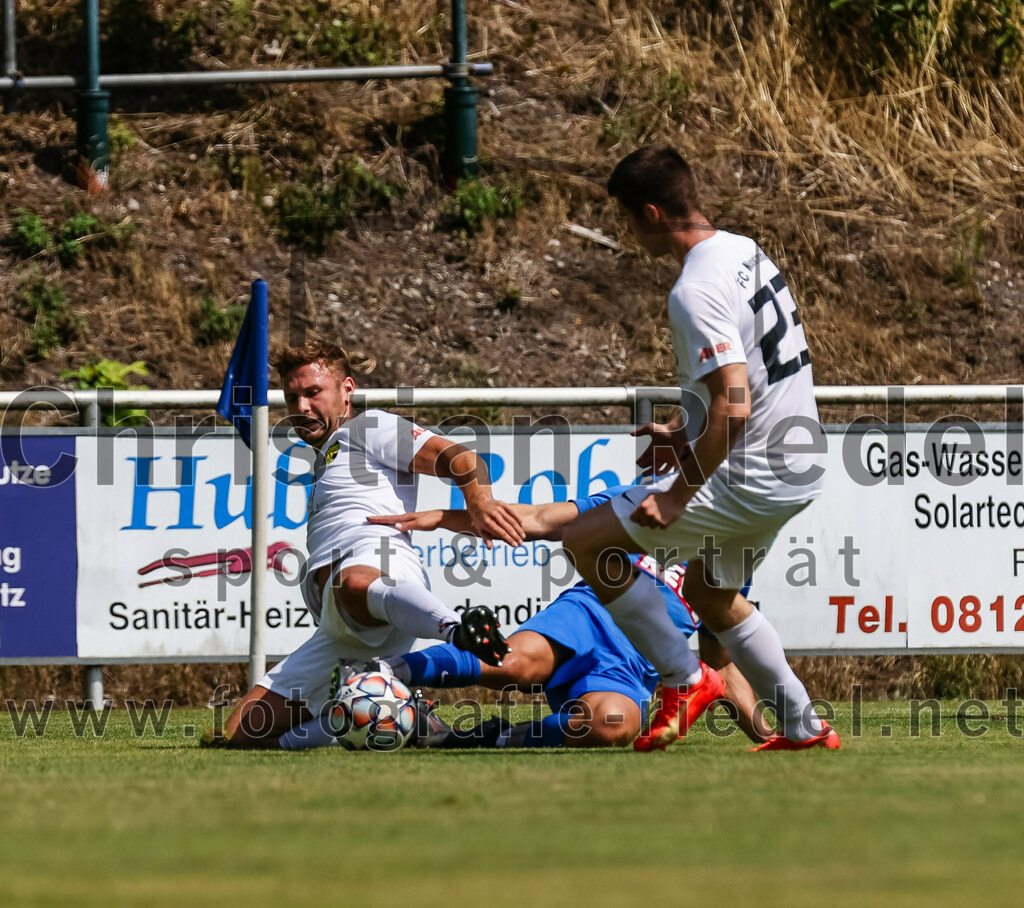 2023-07-22_035_FC_Eitting_gegen_FC_Moosinning | Eitting, Deutschland, 22.07.2023:
Fußball, Kreisliga 2023 / 2024, Testspiel, FC Eitting gegen FC Moosinning, Endergebnis: 0:4

Thomas Auerweck (FC Moosinning, #19), Fabian Ulitzka (FC Moosinning, #23)

Foto: Christian Riedel / fotografie-riedel.net