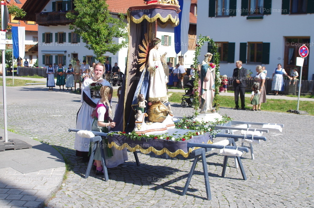 IMGP5477 | fotografiert von Axel PollmannLeonhardi Wallfahrt Benediktbeuern und Murnau, Fronleichnam, Fasching, Landschaft im Loisachtal und Benediktbeuern  - Realisiert mit Pictrs.com