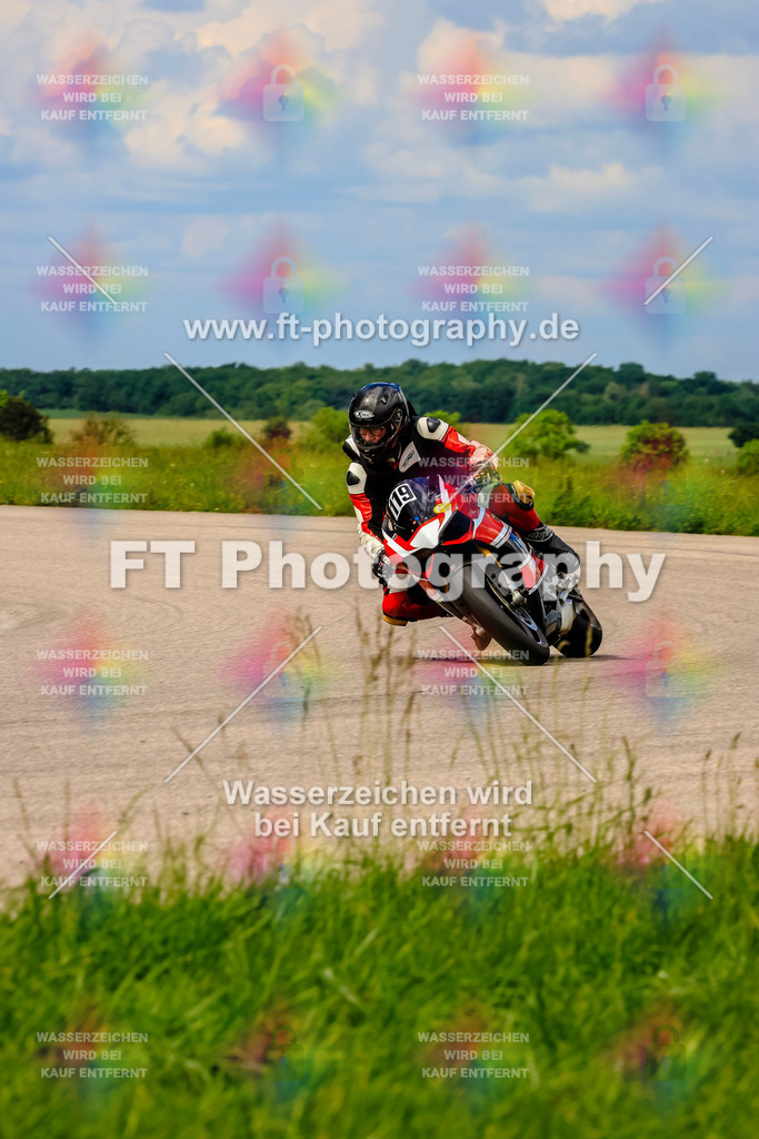 MotoTeam-1087 | Hier findet Ihr Bilder von Touristenfahrten auf der Nürburgring Nordschleife oder von anderen Veranstaltungen die ich besucht habe. Viel Spass beim Durch Schauen 