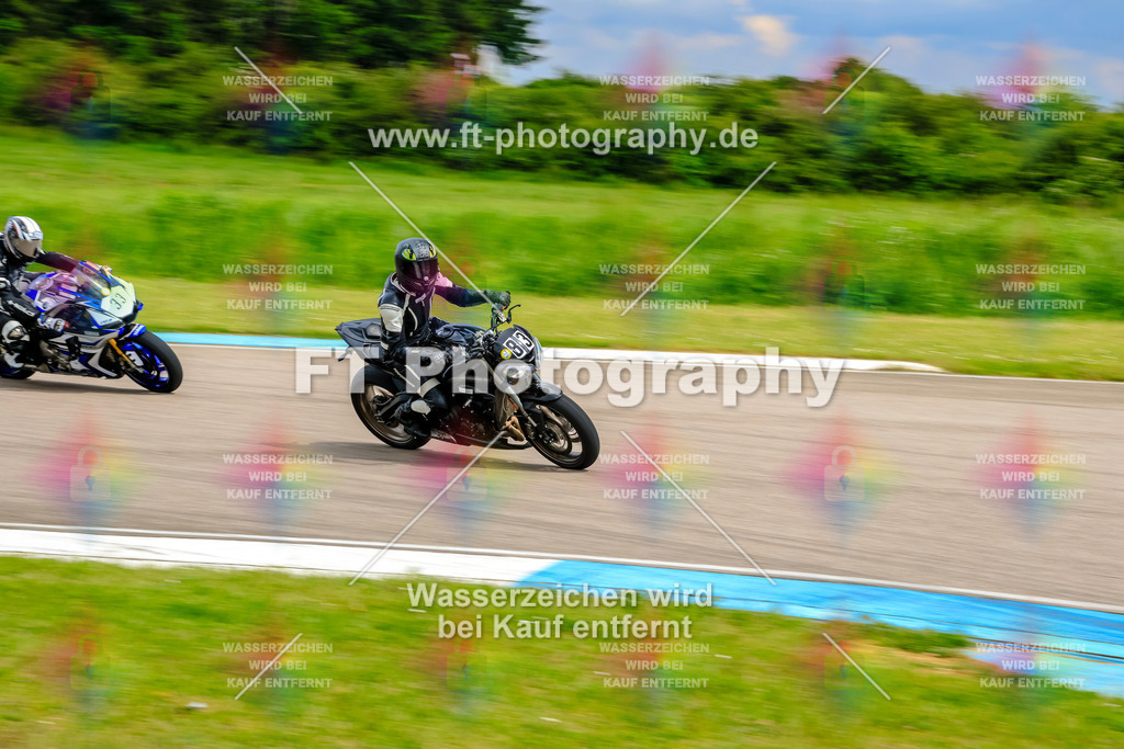 MotoTeam-9372 | Hier findet Ihr Bilder von Touristenfahrten auf der Nürburgring Nordschleife oder von anderen Veranstaltungen die ich besucht habe. Viel Spass beim Durch Schauen 