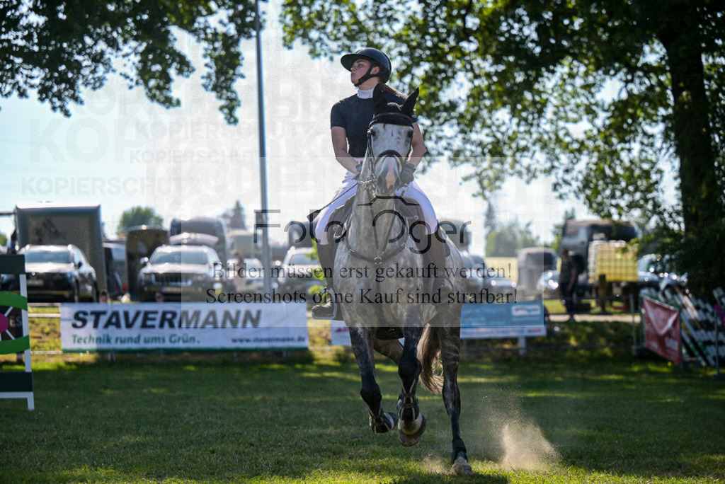 Reitturnier Voxtrup | Entdecke hochwertige Reitturnierfotos von Foto Oger. Professionell, emotional und authentisch – jetzt Lieblingsmomente im Shop bestellen.Deutschlandweite Turnierfotografie. - Realisiert mit Pictrs.com