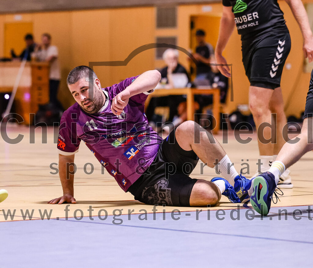 2024-11-09_027_SpVgg_Altenerding_gegen_TV_Altoetting | Erding, Deutschland, 09.11.2024:Handball, Bezirksoberliga Männer 2024 / 2025, 6. Spieltag, SpVgg Altenerding gegen TV Altötting, Endergebnis: 26:22Christian Loris (SpVgg Altenerding, #11)Foto: Christian Riedel / fotografie-riedel.net