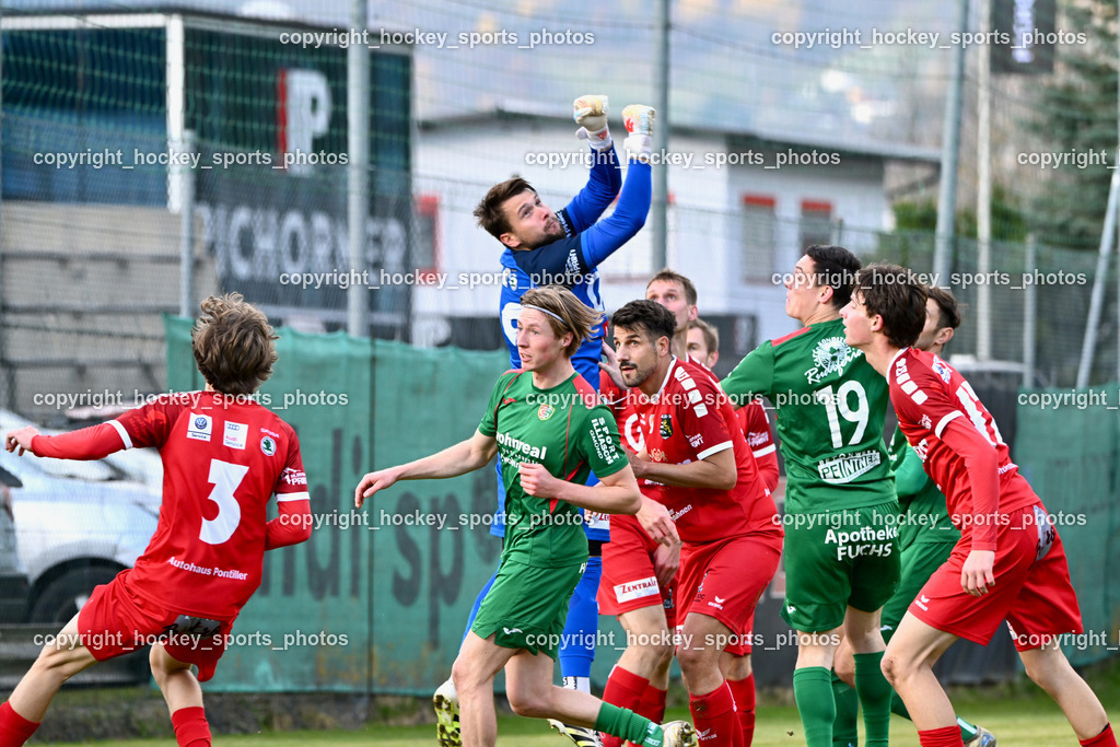 FC ASKÖ Gmünd vs. SV Rapid Lienz | #3 Valentin Dorer Rapid Lienz, #20 Elias Rainer FC Gmünd, #2 Patrick Eder Rapid Lienz, #44 Jakub Corej Rapid Lienz, #19 Nico Payer FC Gmünd, FC ASKÖ Gmünd vs. SV Rapid Lienz, FC ASKÖ Gmünd vs. SV Rapid Lienz am 09.11.2025 in Ferlach (Ballspielhalle Ferlach), Austria, (Photo by Bernd Stefan)