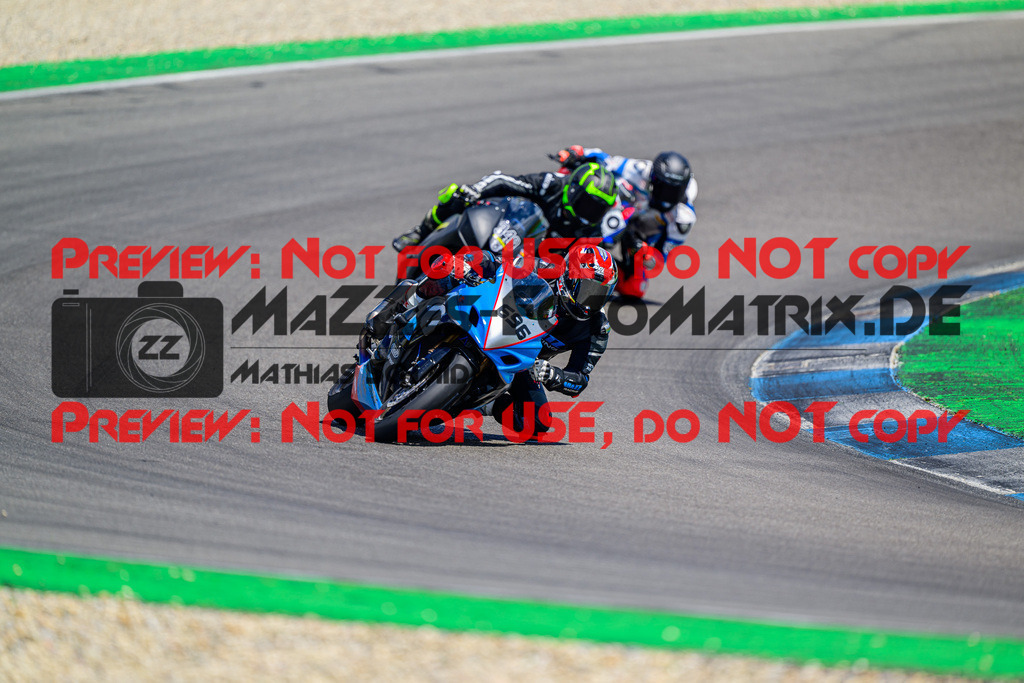 MaZZes_FotoMatrix_240615_0991 | WEISS