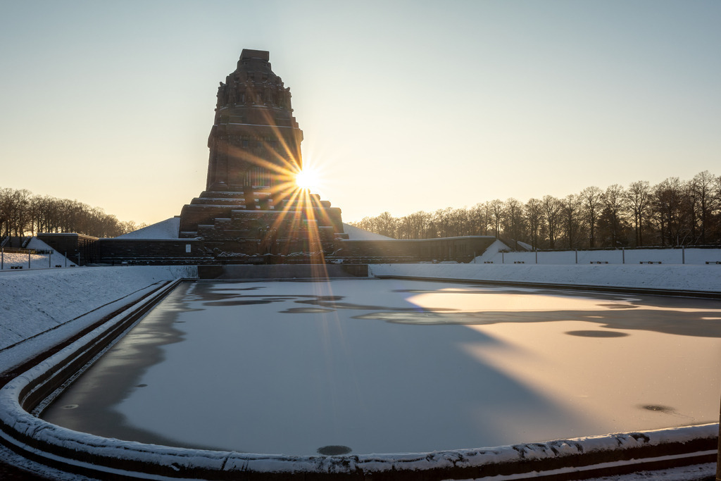 Völkerschlachtdenkmal Winter Leipzig | Völkerschlachtdenkmal Leipzig im Winter - Realisiert mit Pictrs.com
