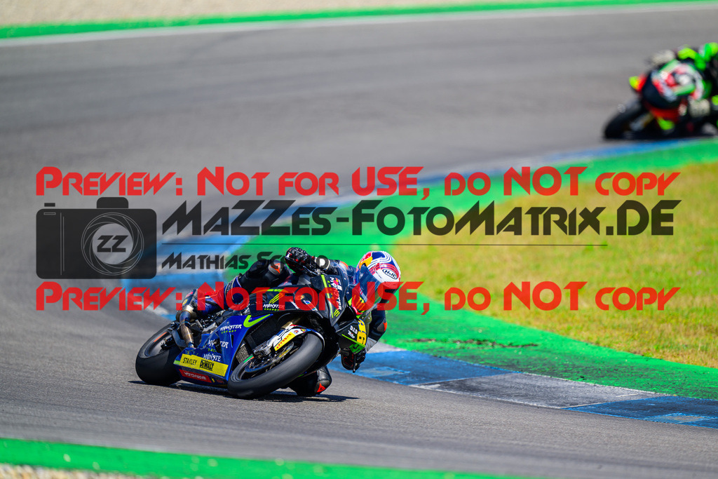 MaZZes_FotoMatrix_240615_0845 | WEISS