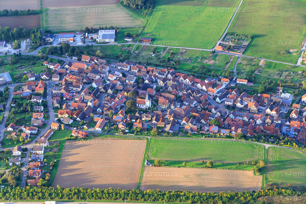 Luftbild: Ortsansicht von Süden im Ortsteil Dertingen in Wertheim im Bundesland Baden-Württemberg in Deutschland. Foto: IMG_073638.jpg vom 26.09.2014 durch Werner Riehm/FLY-FOTO.deAuflösung des Originals: 5472 x 3648 px