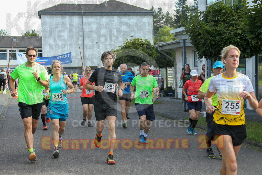 250801_1812_EX1_6485 | Sportfotografie im Rhein-Sieg Kreis, Köln, Bonn, NRW, Rheinland Pfalz, Hessen, etc. Unser Tätigkeitsfeld umfasst den Laufsport vom Volkslauf über den Marathon, Duathlon, Triathon bis zum Ultralauf wie Kölnpfad Ultra oder Schindertrail.