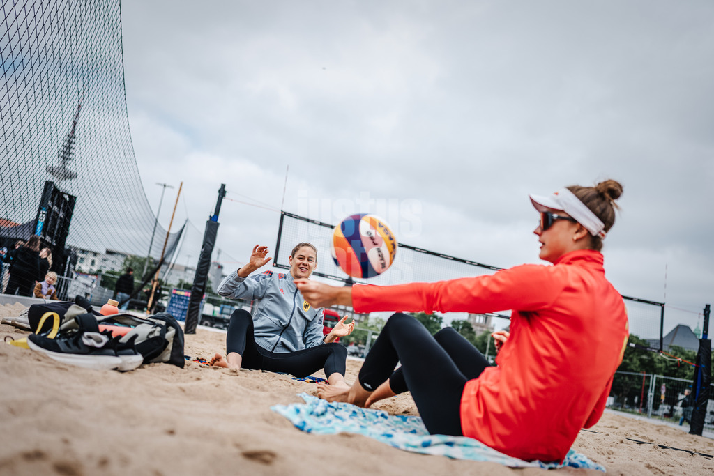 Beachvolleyball | Frauen | Queen and King of the Court | Hamburg | 02.06.2024 | sportfotografie mit justus stegemann