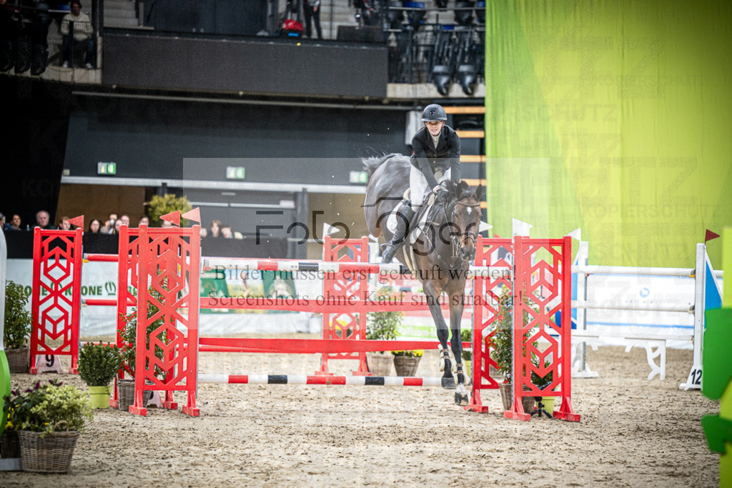 DOS_1121 | Entdecke hochwertige Reitturnierfotos von Foto Oger. Professionell, emotional und authentisch – jetzt Lieblingsmomente im Shop bestellen.Deutschlandweite Turnierfotografie. - Realisiert mit Pictrs.com