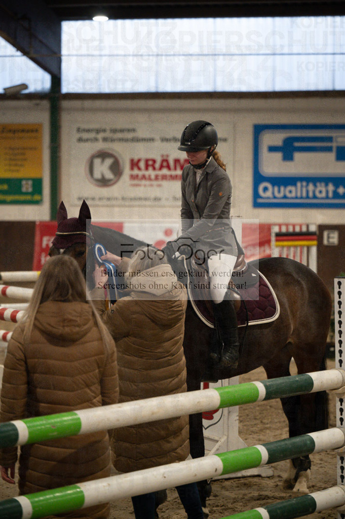 Hallenreittunier Voxtrup 2023 | Entdecke hochwertige Reitturnierfotos von Foto Oger. Professionell, emotional und authentisch – jetzt Lieblingsmomente im Shop bestellen.Deutschlandweite Turnierfotografie. - Realisiert mit Pictrs.com