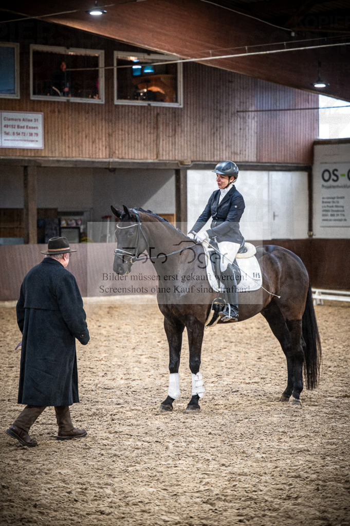 Hallenreittunier Voxtrup 2023 | Entdecke hochwertige Reitturnierfotos von Foto Oger. Professionell, emotional und authentisch – jetzt Lieblingsmomente im Shop bestellen.Deutschlandweite Turnierfotografie. - Realisiert mit Pictrs.com