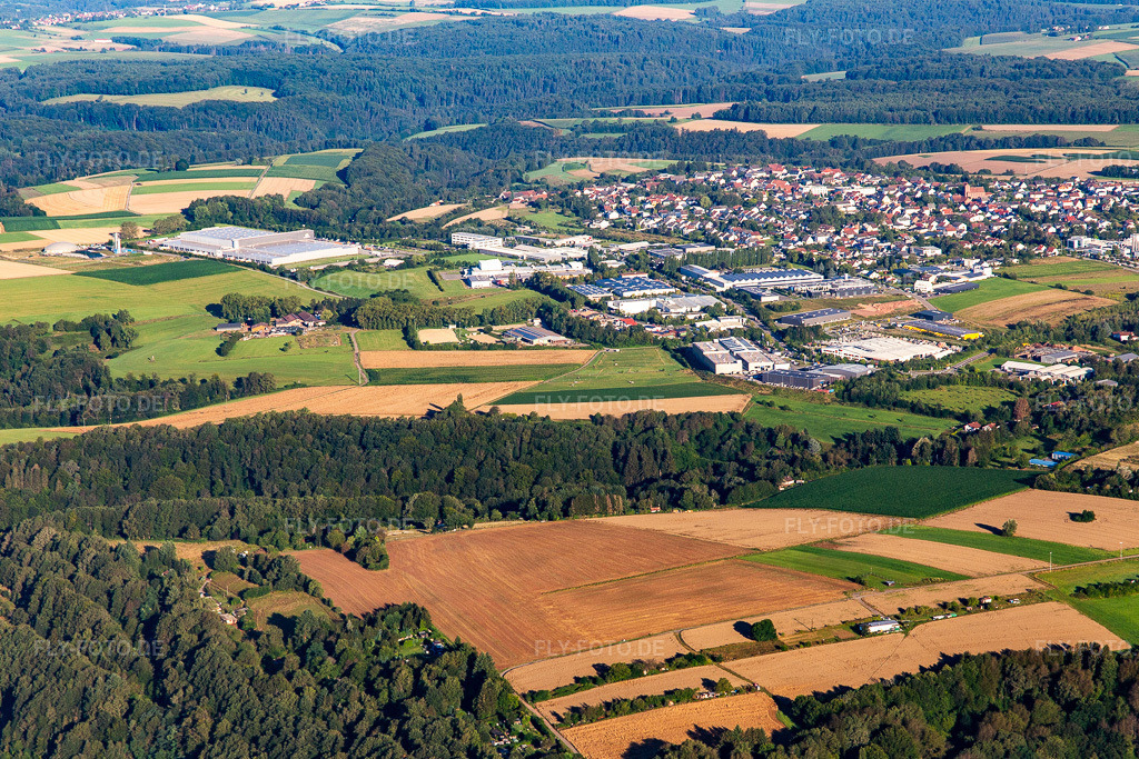 Luftbild: Industriegebiet An d. Steinmauer im Ortsteil Winzeln in Pirmasens im Bundesland Rheinland-Pfalz in Deutschland. Foto: IMG_143122.jpg vom 06.08.2024 durch Werner Riehm/FLY-FOTO.de