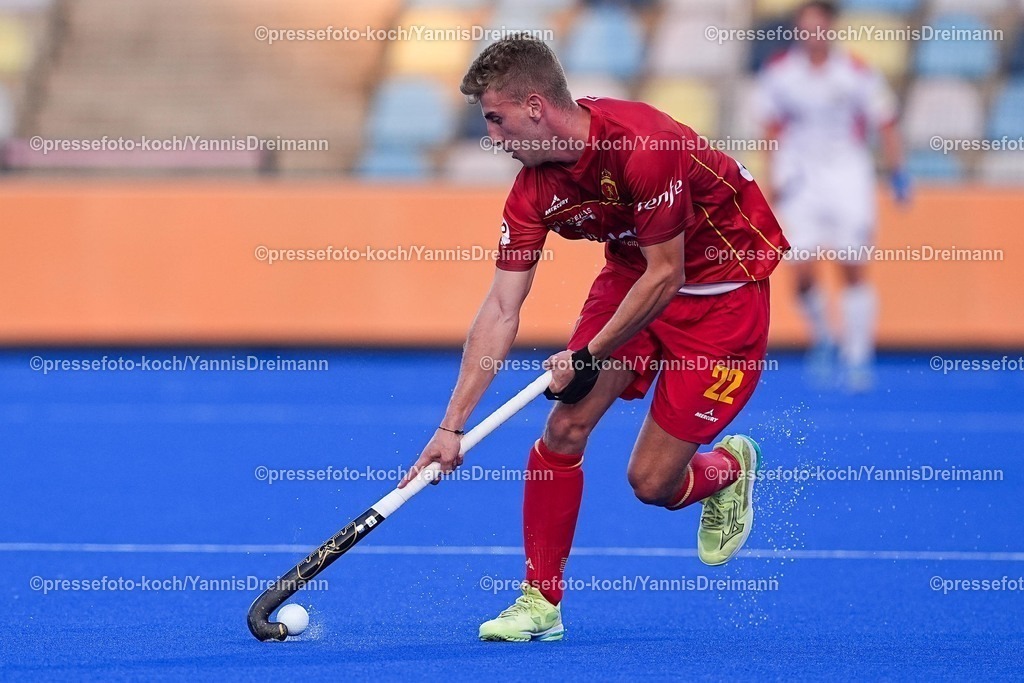 xydrx10082505039 | 10.08.2025, xydrx, Herren EuroHockey Championship 2025, Gruppenphase, Gruppe A, Spanien - Österreich, Sparkassenpark Mönchengladbach: Pol Cabre Verdiell (ESP #22)